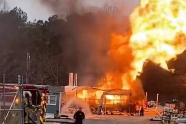 Truck catches fire in suburban Atlanta, causes 60 propane tanks to explode