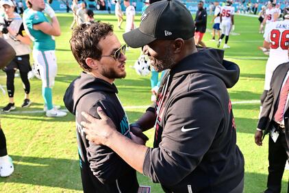 NFL Tampa Bay Buccaneers vs Miami Dolphins