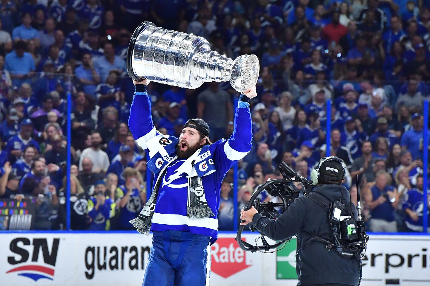 WHPT 102.5 The Bone NHL Tampa Bay Lightning Pat Maroon Alumni Ambassador